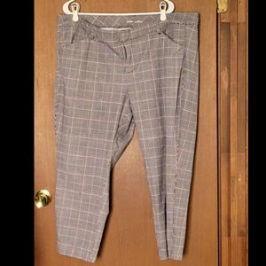 Old Navy pixie plaid pant, size 24, black white and pink